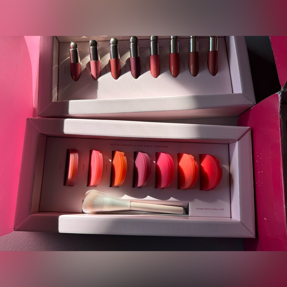 NEW Rare Beauty Soft Pinch Matte Bouncy Blush PR Box Collection - Picture 9 of 15